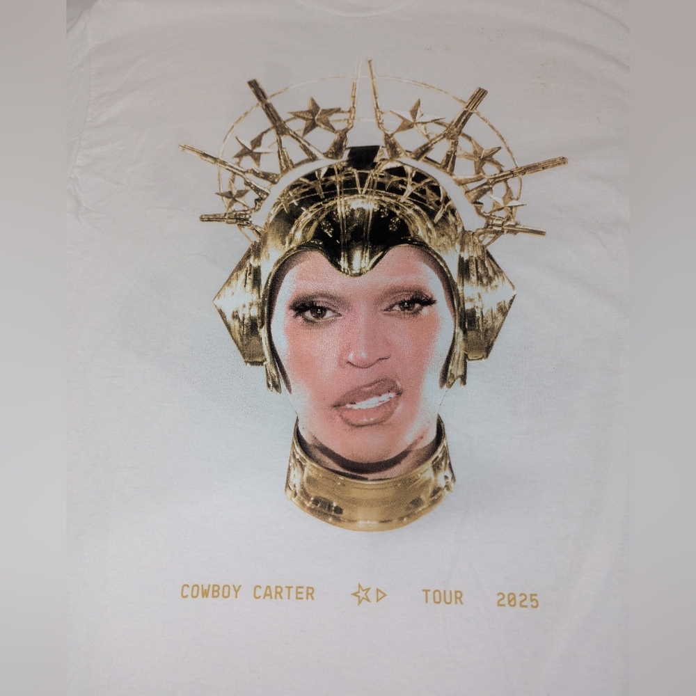 Beyonce Cowboy Carter 2025 Concert Merch White Tee Shirt Golden Crown Small